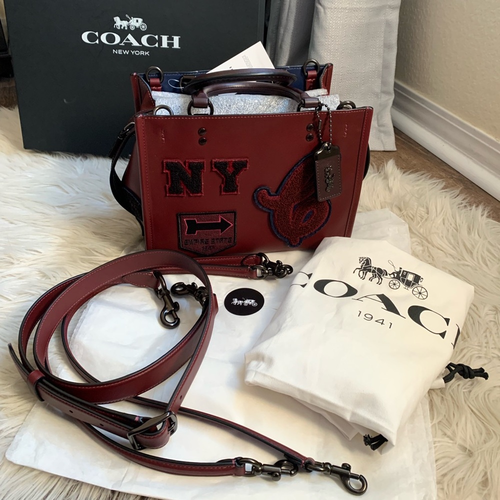 Coach Rogue 25 With Varsity Patches V5/Cardinal - Picture 7 of 17